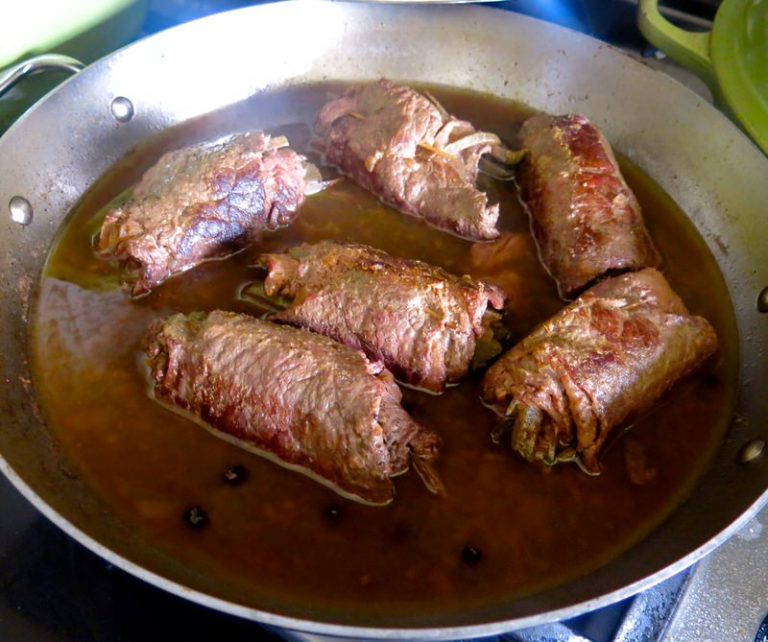 Scrumptious German Fleisch Rouladen: Cooking in the Kitchen with ...