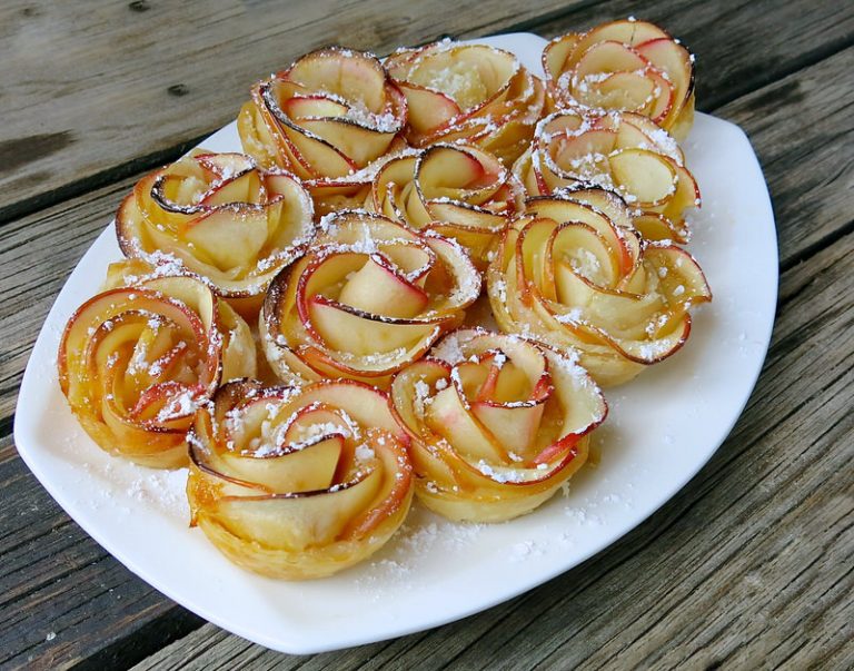 puff pastry apple rose tart